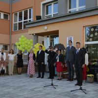 Slavnostně jsme zahájili nový školní rok. Do školy poprvé usedlo 57 prvňáčků